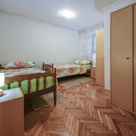 Edo-1 By Interhome * 洛夫兰